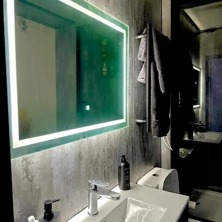 1-bed - Sleeps 2 Wifi & Bradford (West Yorkshire)