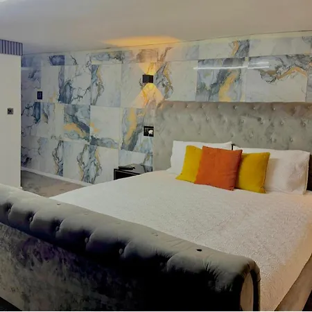 1-bed - Sleeps 2 Wifi & * Bradford (West Yorkshire)