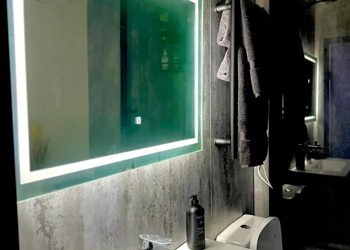 1-bed - Sleeps 2 Wifi & בראדפורד